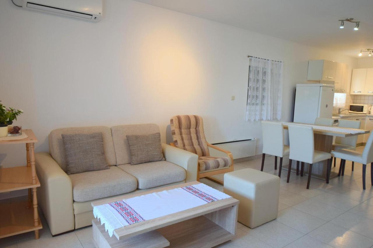 Apartments Marjolovic Нивице Екстериор снимка